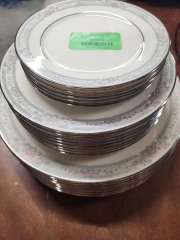 Lenox Charleston USA 21 piece China Set