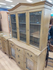 5 DRAWER 2 DOOR CURVED FRONT 2 PC. HUTCH W\/FLUTED CORNERS