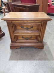 BROWN STANLEY 2 DRAWER MOULDED FRONT NIGHTSTAND