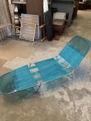 Jelly Tube Tri-Fold Chair