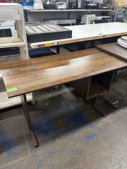 Simple Wood Look Desk