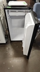 Tramontina Mini Fridge Works Needs a shelf
