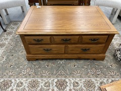 Rectangular Coffee Table w\/ Storage