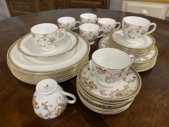 New w\/ Tags Wedgwood Oberon Bone China Dish set of 40