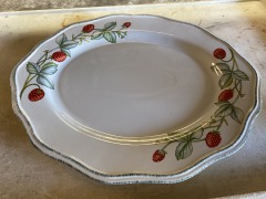 Pfaltzgraff Strawberry Vine Platter