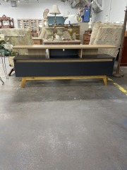 MCM Style Entertainment Stand