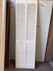 Bi-fold Closet Door 23 1\/2\