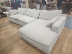 CREAM DEP SEATED 3 PIECE SECTIONAL