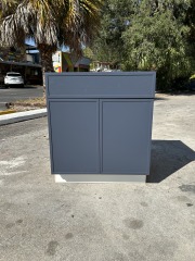 Lower Kitchen Cabinet 29 1\/2 x 25 x 34 3\/4