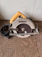 DeWALT Circular Saw