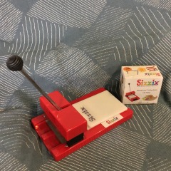 Provo Craft Sizzix Original Red Personal Die Cutter Press Machine And Dies Lot!