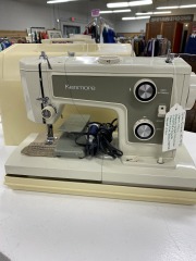 Sears Kenmore 148. 19372 Sewing Machine with Case