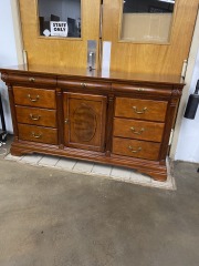 Beautiful Traditional Buffet