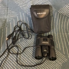 Meade CaptureView 8x22 integrated binocular and digital camera. *UNTESTED SOLD AS IS*