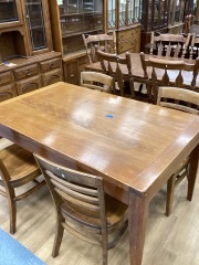 SIMPLE LIGHT BROWN RECTANGLE TABLE WITH 4 CHAIRS