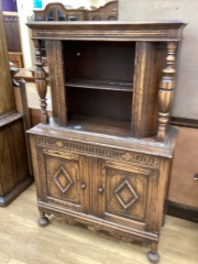 VINTAGE OAK 2 DOOR ACCENT CABINET