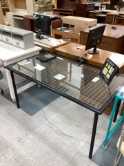 WHITE CHECKERED GLASS TOP BLACK BASE TABLE