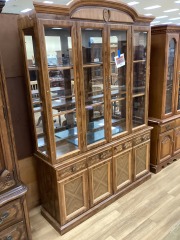 BEAUTIFUL LIGHT OAK 2 PIECE GLASS SHELF HUTCH
