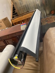 Vutec Electric Projector Screen (AS IS)