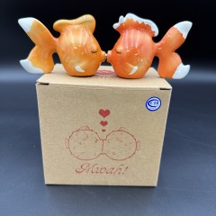Kissing Fish Shakers