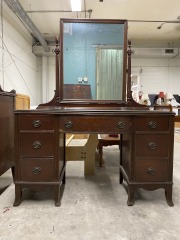 Federal Style Kendel Bow-Front Mahogany Vanity