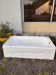 Fiberglass Bathtub 30\