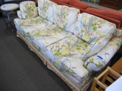 'Lexington' Sofa w\/Pillows