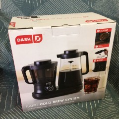 Dash DCBCM500BK Rapid Cold Brew Machine, Black