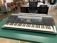 Concertmate 980 Keyboard w\/ power supply