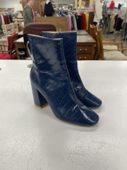 Lulus Blue Faux Crocodile Boots Size 6