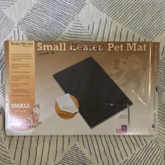 Farm Innovators Small Heated Pet Mat (Model HM-60S) *UNTESTED SOLD AS IS*