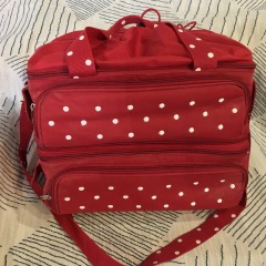 Red polka dot Temp-tations Presentable Ovenware by Tara insulated travel set.