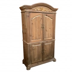 SOUTHERN FURNITURE PINE ARMOIRE