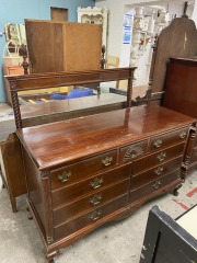 Vintage Thomasville Long Dresser with Mirror