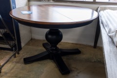 Ethan Allen Cooper Round Pedestal Table