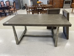 Dining table w\/3 leaves