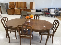 Dining Table, 5 Chairs, 3 Leaves