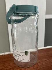 Glass food storage with lid