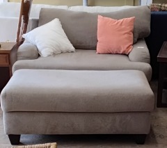 Gray Ovrszed w\/ Ottoman 52 x 40