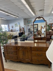 Long Dresser w\/mirror