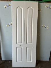 White Wood Bi-Fold 29 5\/8 x 78 9\/16