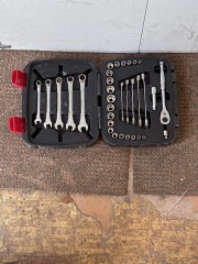 Husky 1\/4-inch and 3\/8- Mechanics Tool Set (33-P