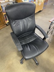 Black Highback Pleather Office Chair