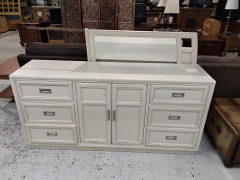 Dresser & Mirror* 72\