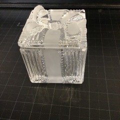 lead crystal trinket box with a frosted bow design