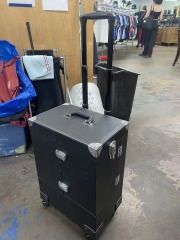 Makeup\/Artist Rolling Train Case