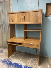 Retro Desk with Hutch