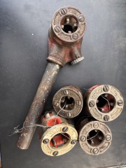 Vintage Ridgid 00-R Pipe Threader w\/5 Dies