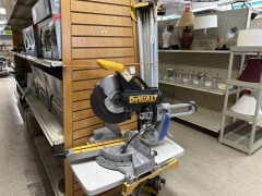 DEWALT 12\