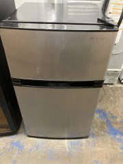 Insignia 3.1 Cu Ft Mini Fridge
